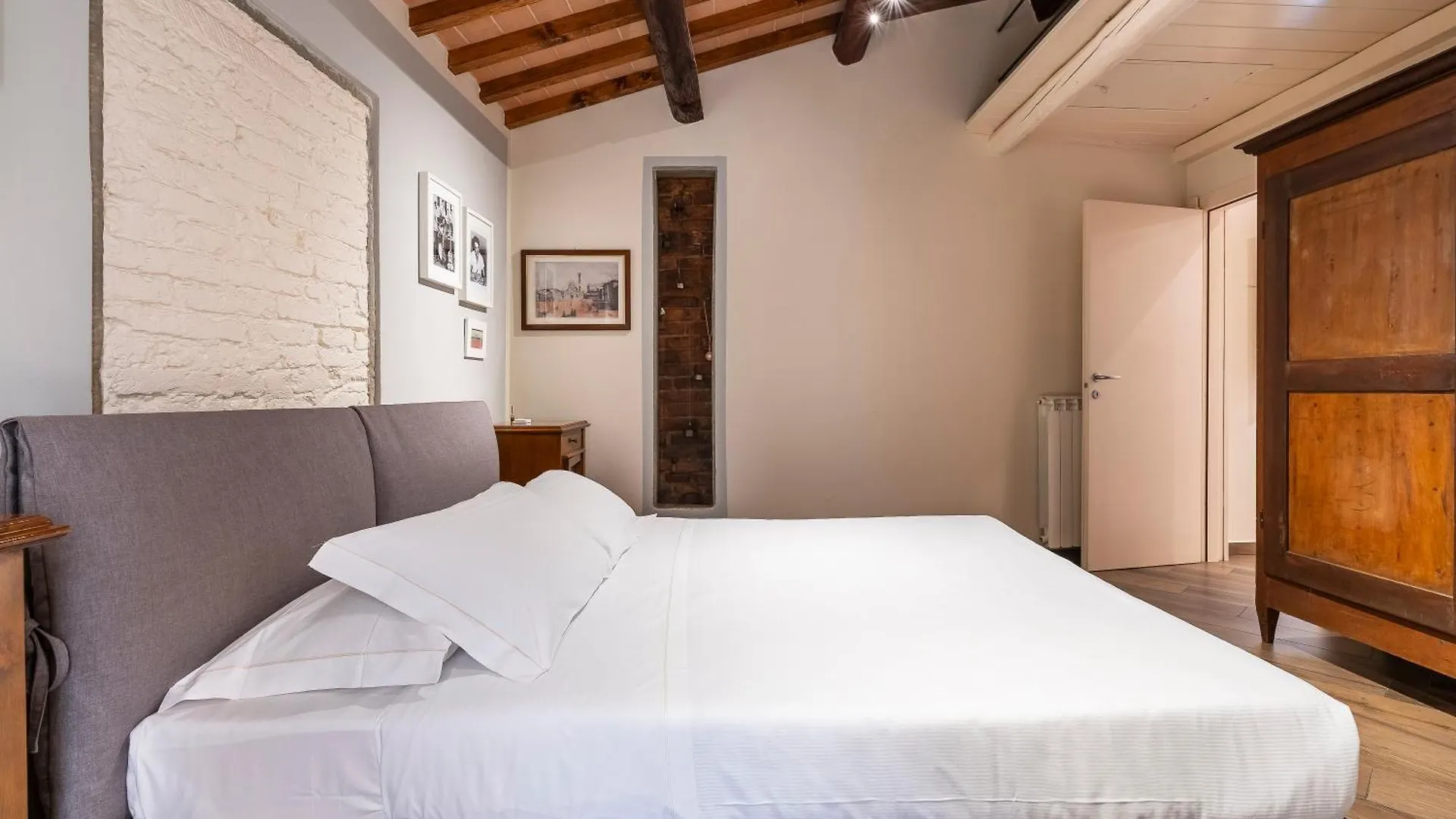 Leone Apartment Florence Italy