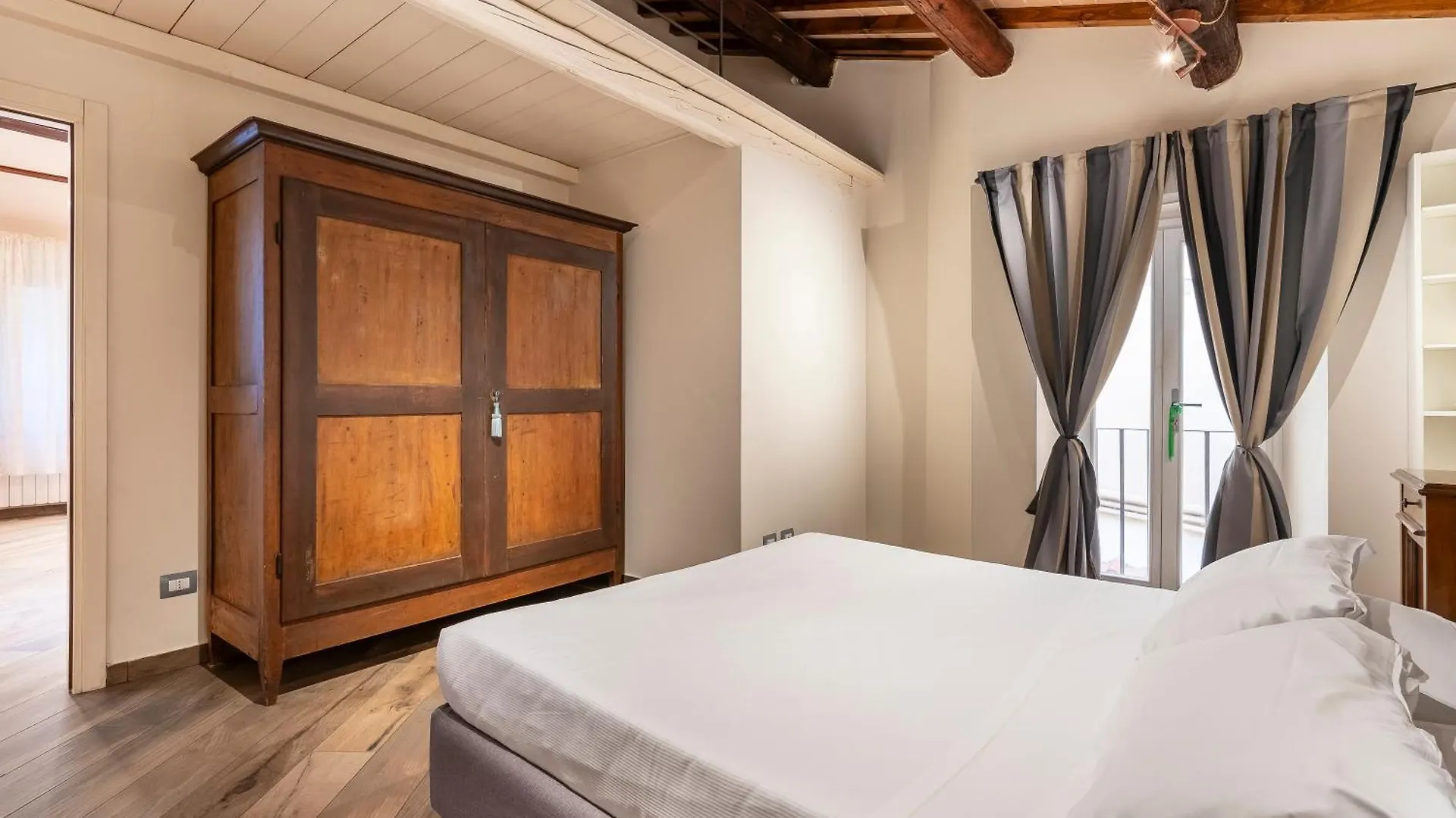 Leone Apartment Florence Italy